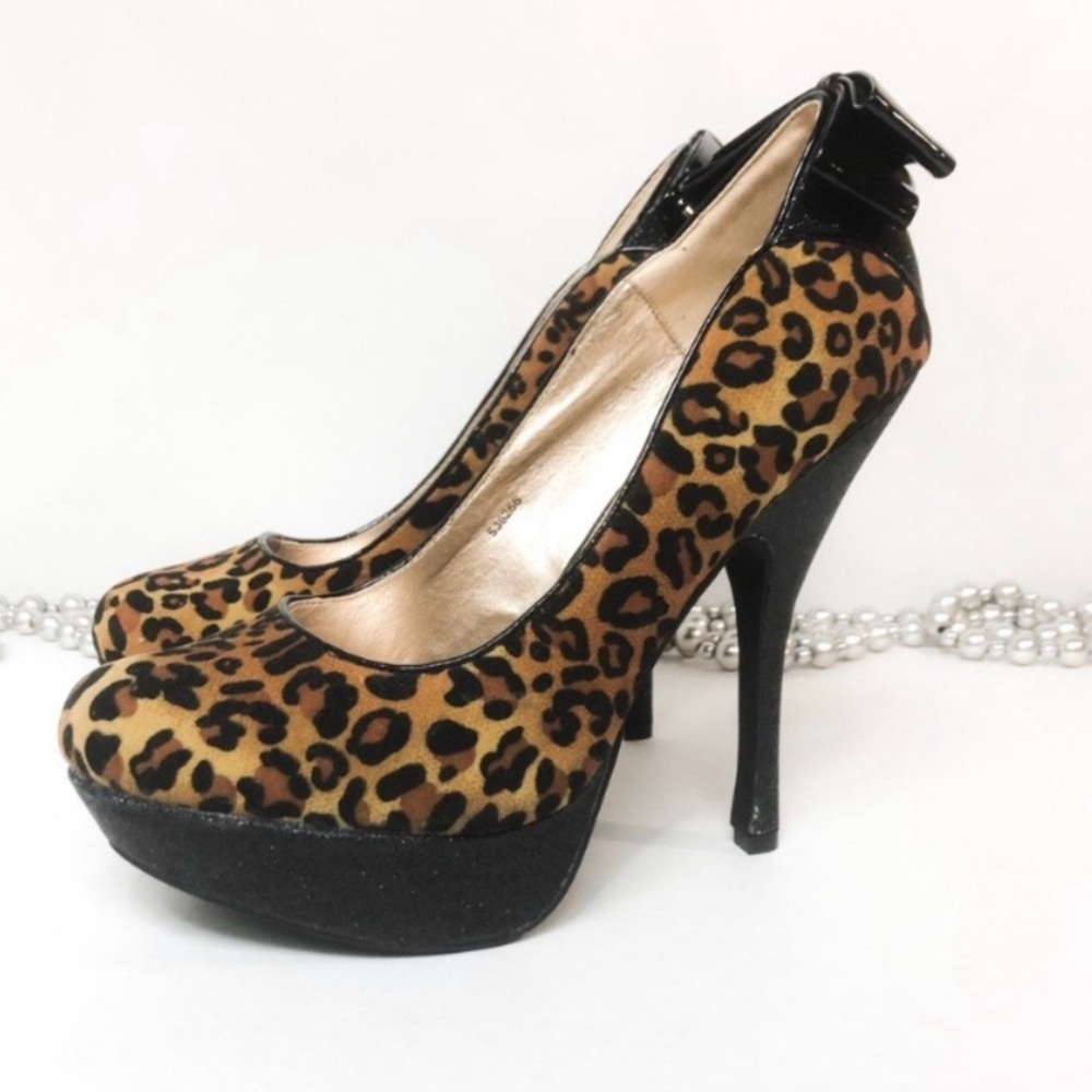 Charlotte Russe Leopard Print Platform Stilettos - Picture 2 of 7